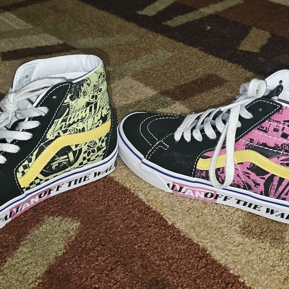 Shoes - Picture 9 of 11